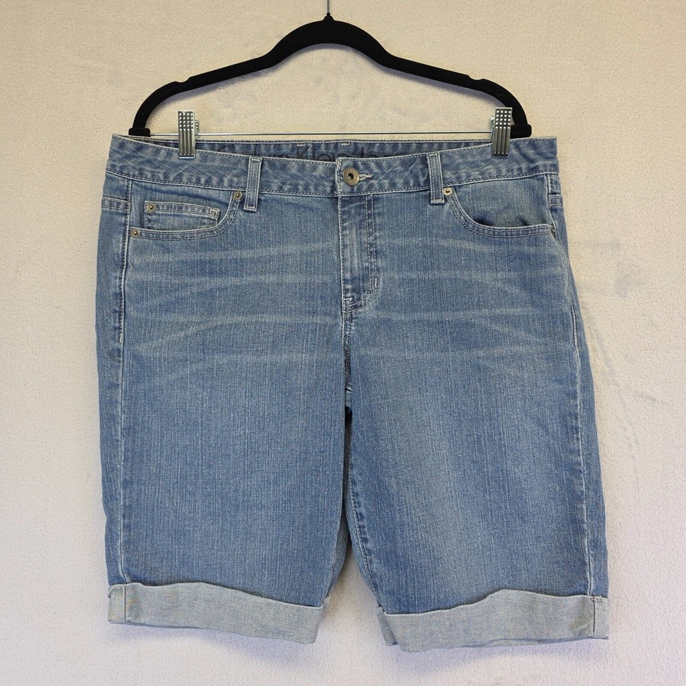 Calvin Klein Shorts Womens 14 Blue‎ Bermuda Cuffed Mid Rise Medium Wash Denim